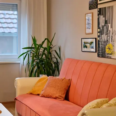 Quiet Center Apartment
